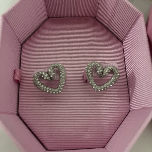 Swarovski heart Una stud earrings - Picture 2 of 5